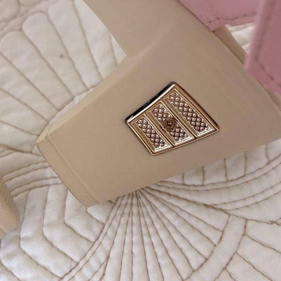 Cute Fashion Sandals with Slingback and Ankle Buckle  pink color great condition - Picture 8 of 14